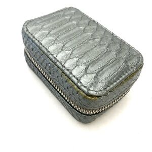 Trish McEvoy Grey Alligator Embossed Cosmetic/Jewelry Case